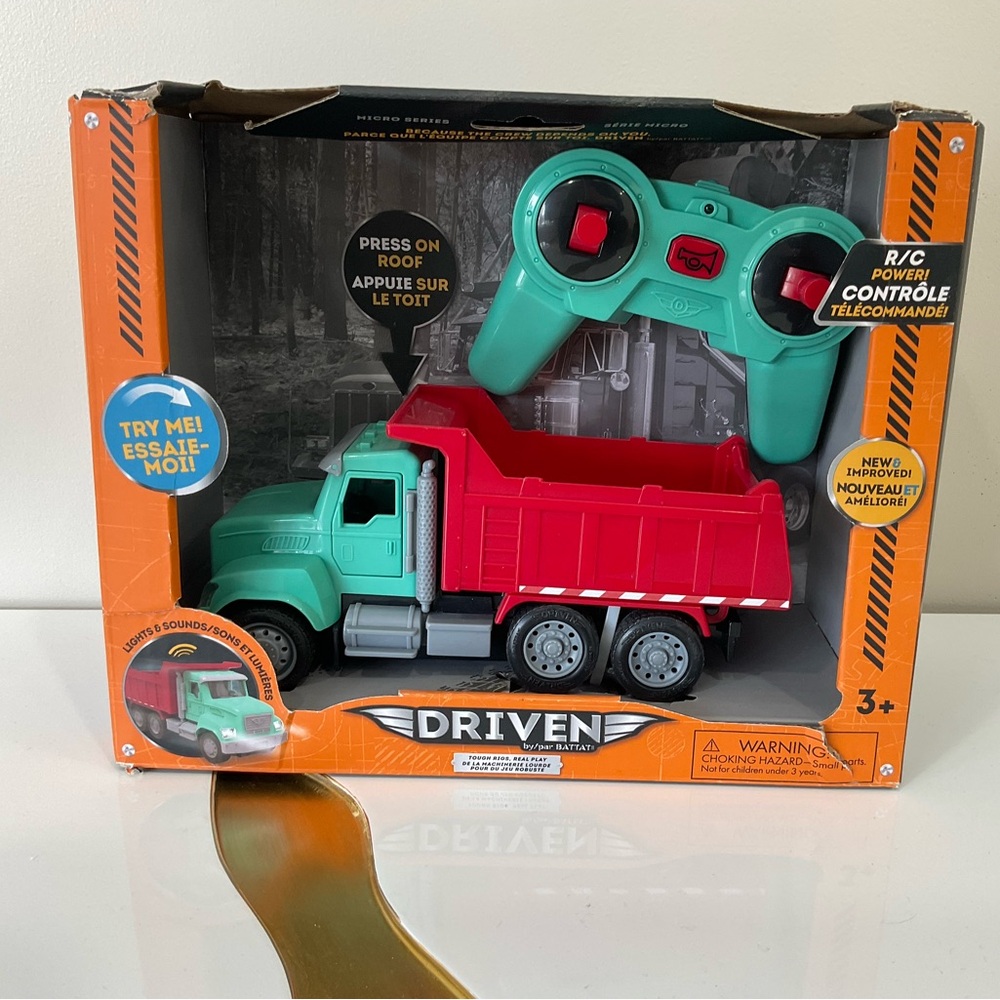 Driven by batbat Toy Dump Truck - Red and Green